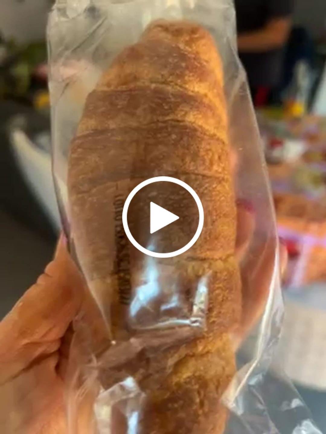Customer video review of 15 Cornetti proteici ripieni al cacao