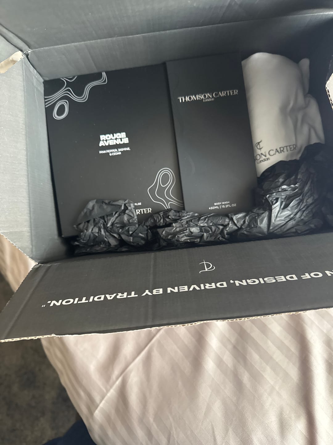 Customer photo review of Rouge Avenue | Eau de Parfum