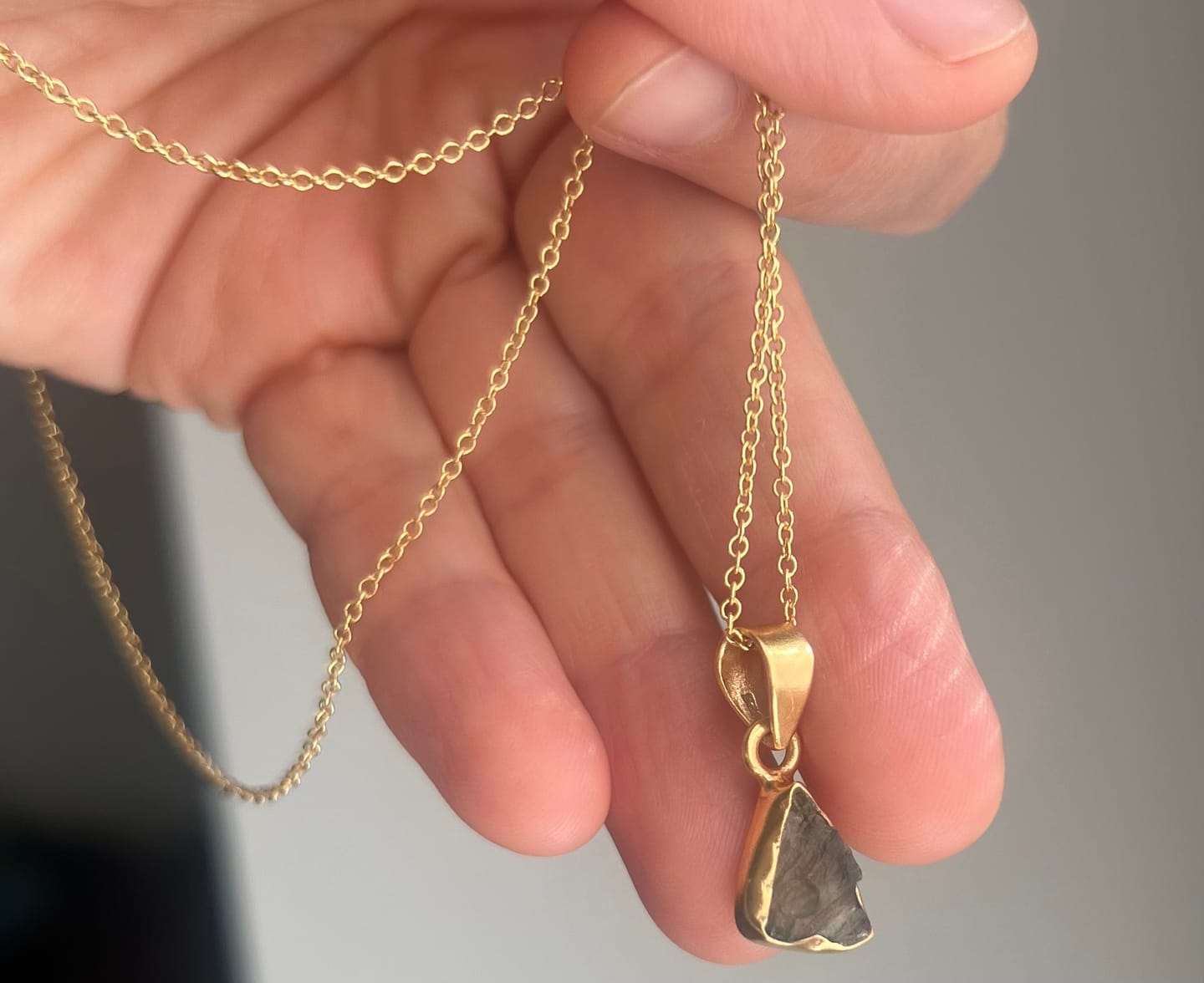 Customer photo review of Colgante Moldavita Bañado en oro | Buena suerte - Espiritualidad