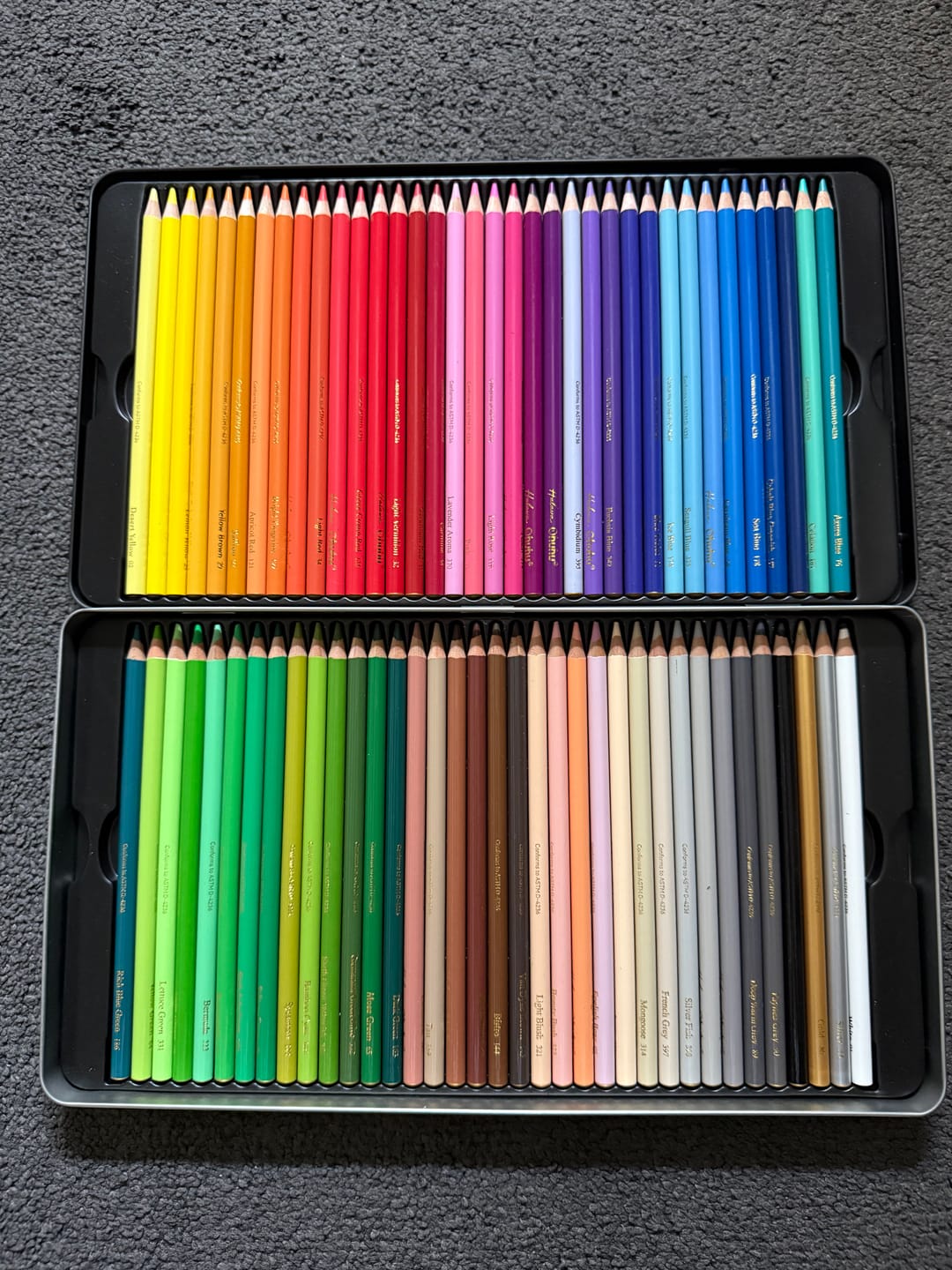 Customer photo review of Ohuhu Halawa Series 72 Colors Oil-based Colored Pencils