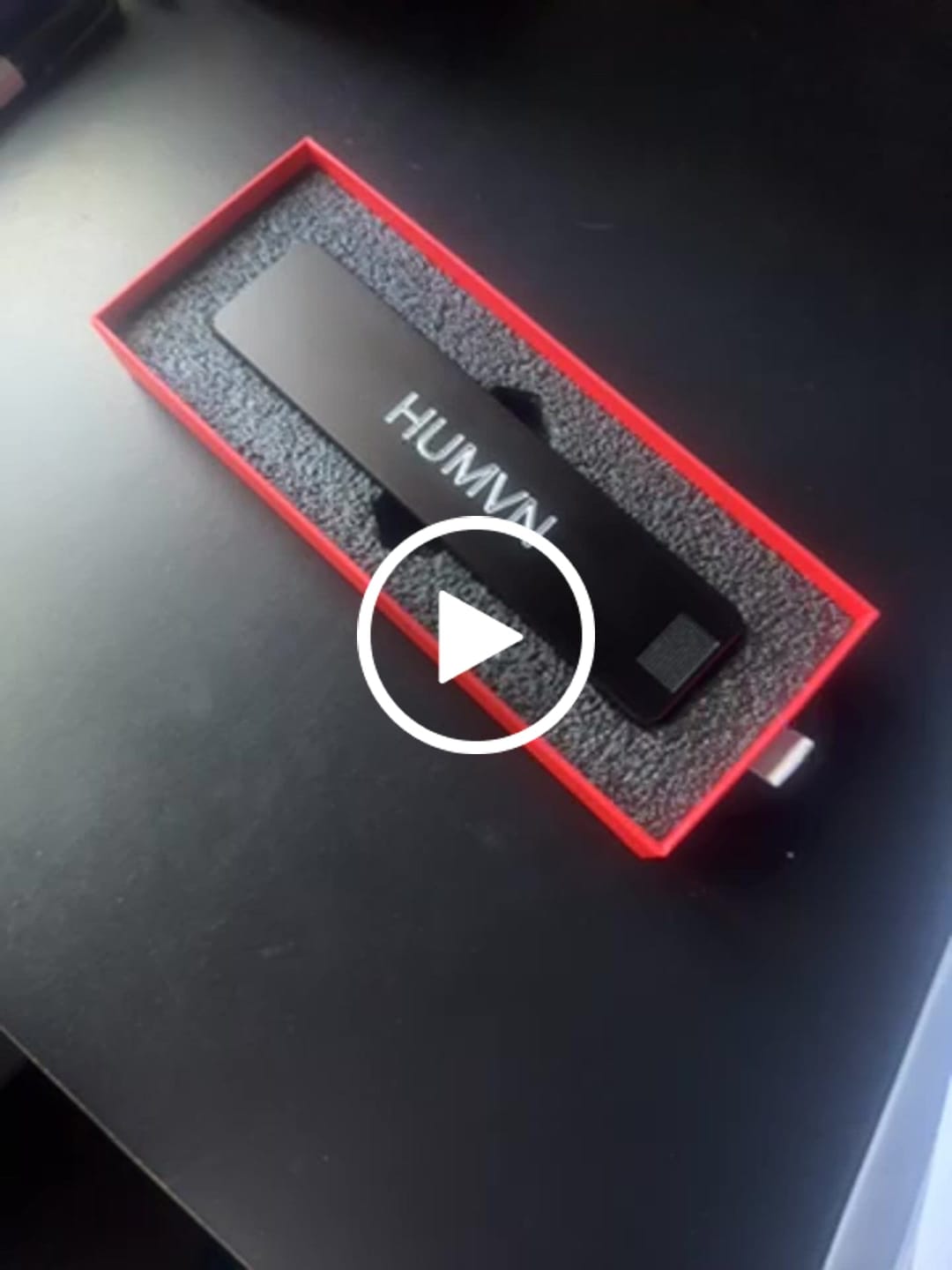 Customer video review of Weekly Case