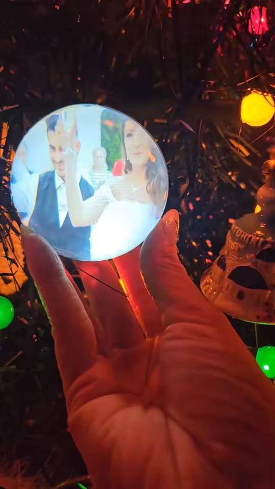 Customer photo review of 3D Video Crystal Ball