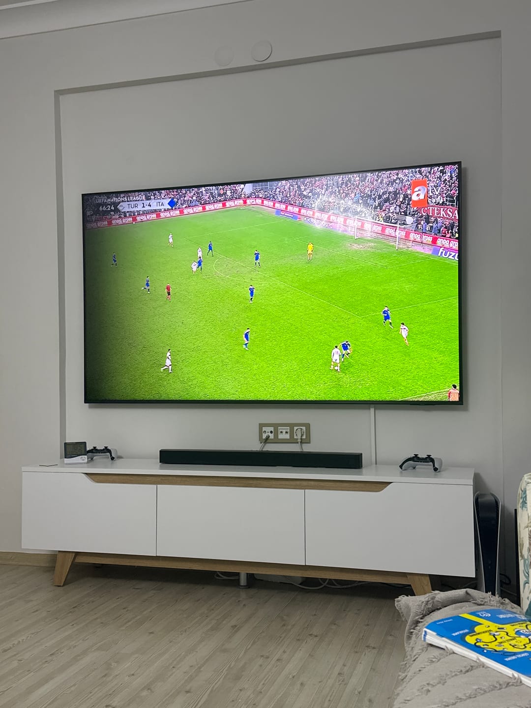 Customer photo review of Rani D1 Tv Ünitesi Modern Ayaklı Tv Sehpası 180 cm  Beyaz - Sepet Ceviz