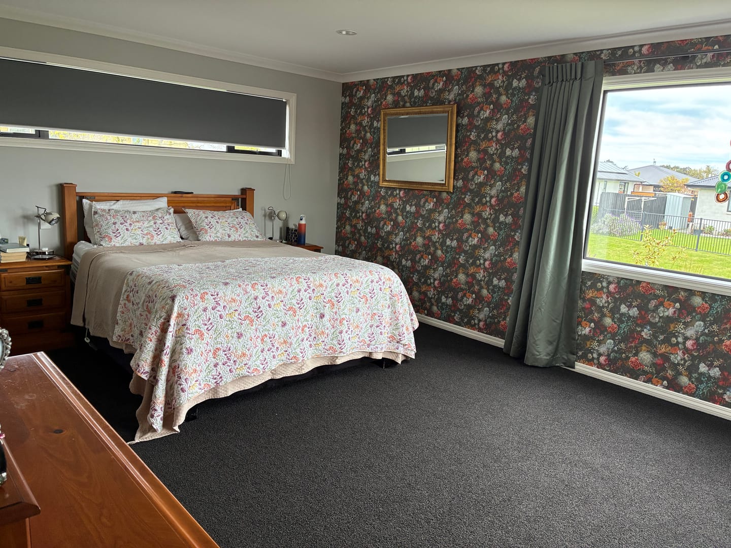 Customer photo review of Obi Spectacular Floral  Vinyl Wallpaper -  EXTRA WIDE - Last 28 Rolls