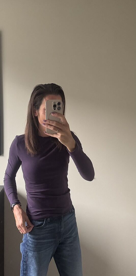Customer photo review of Fitted Longsleeve Top | Dark purple