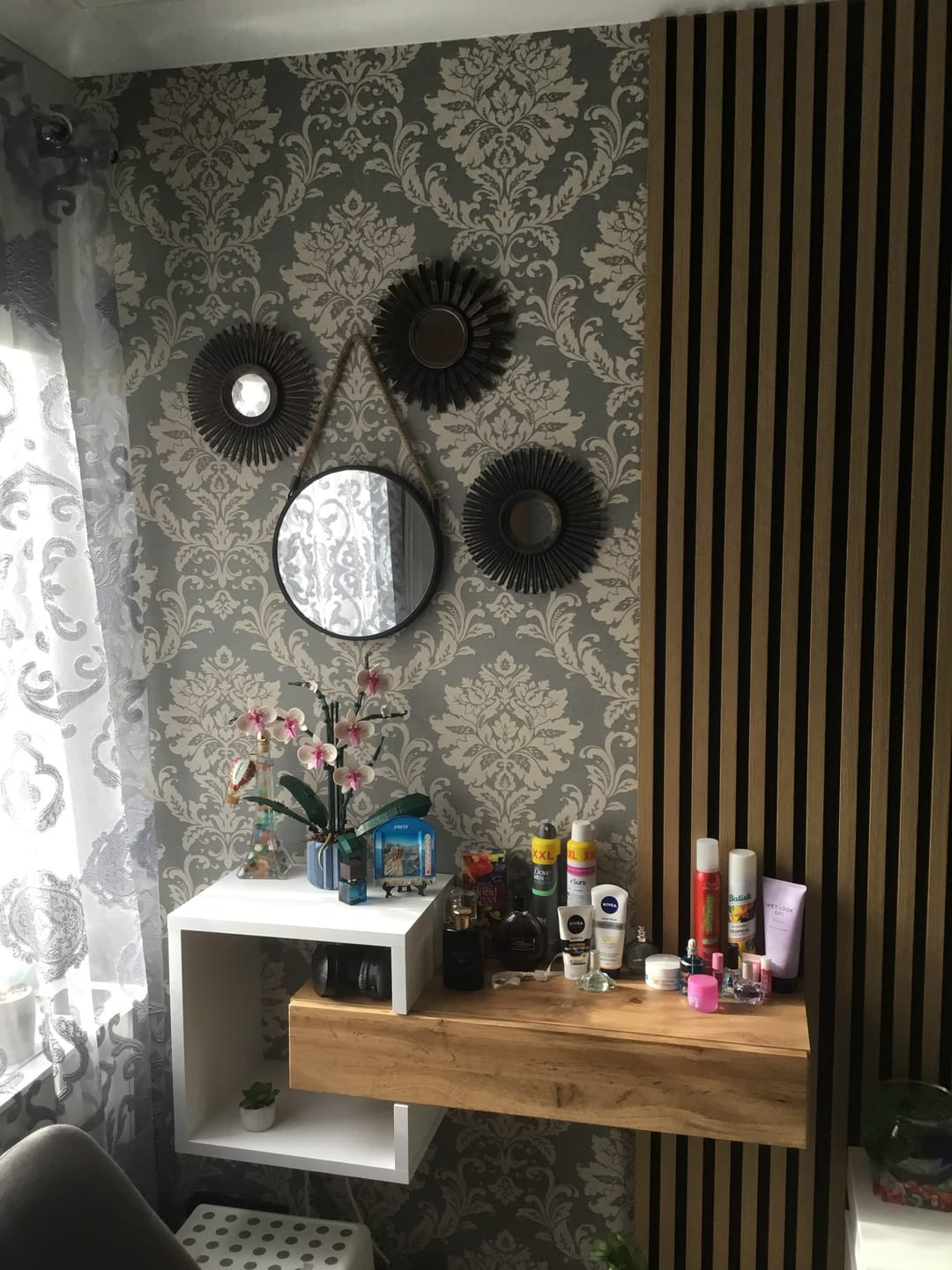 Customer photo review of Easy EY-03 Hanging Cabinet 100cm