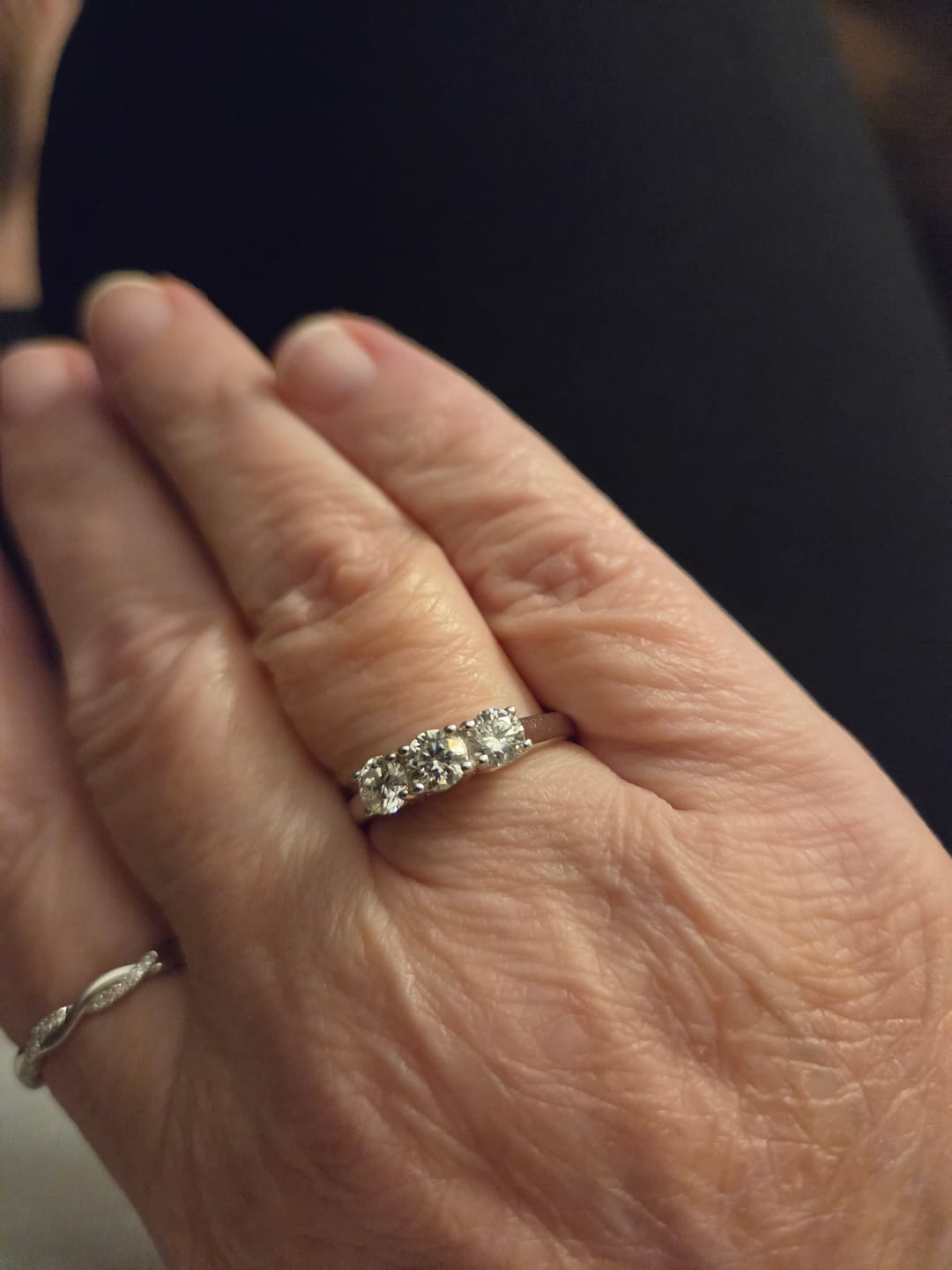 Customer photo review of Gilded 1 Carat Lab-Grown Diamond Round-Shaped Three-Stone Ring