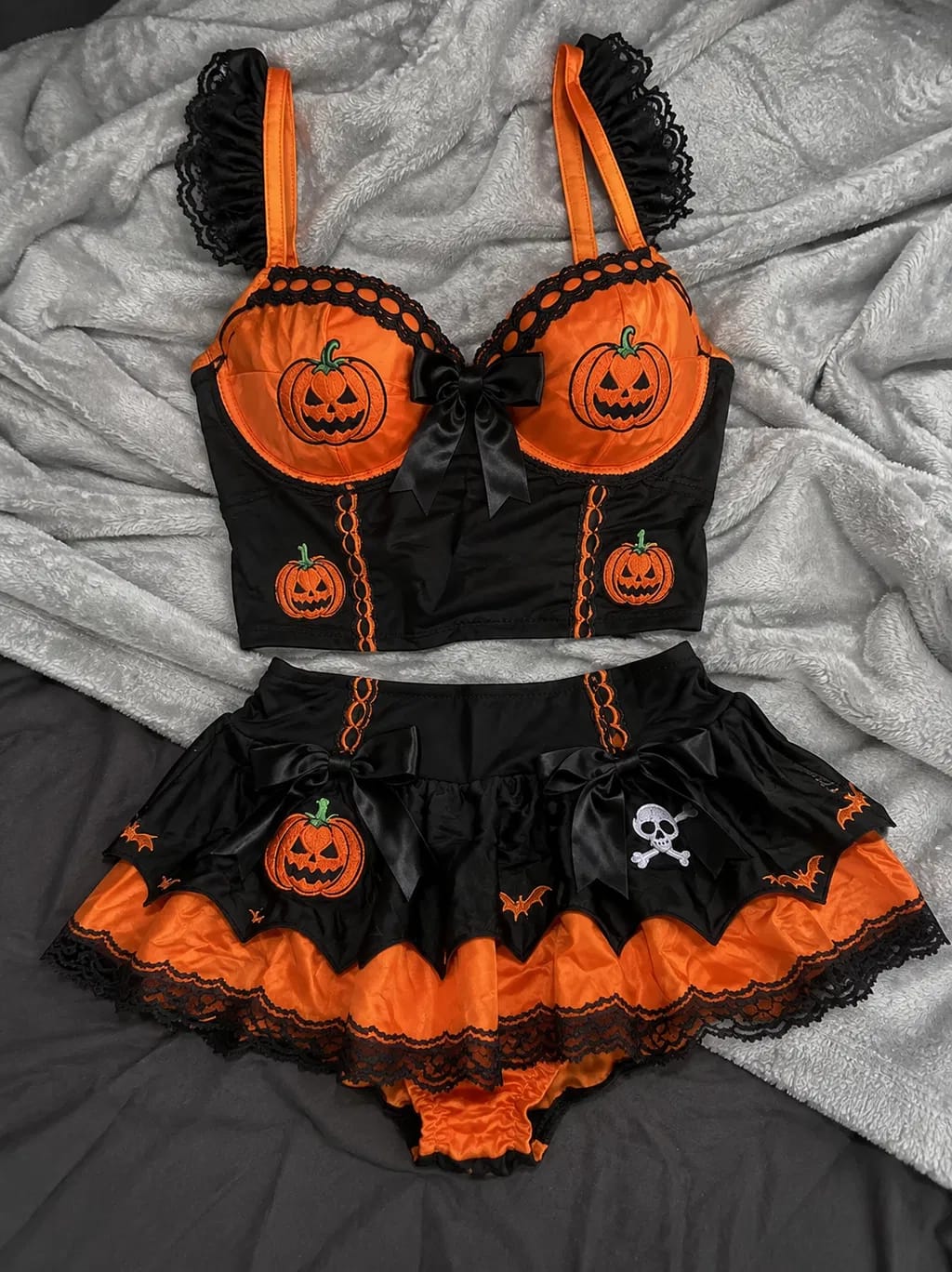 Customer photo review of Conjunto disfraz de lencería sexy y seductora para halloween