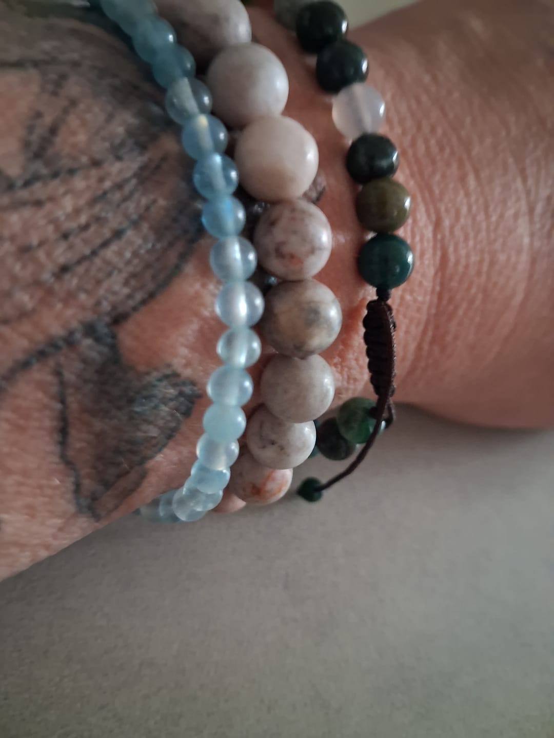 Customer photo review of Bracelet Fin en Perles de Pierre de 4mm