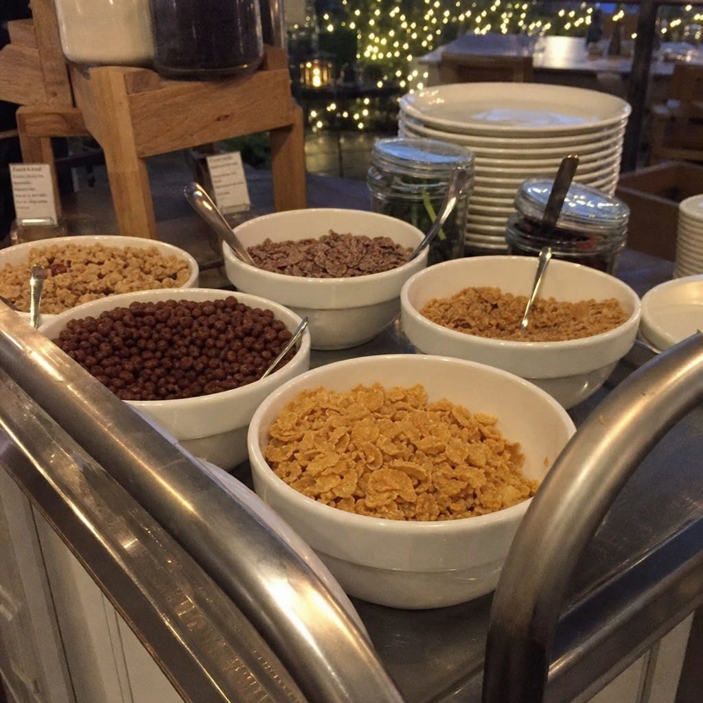 Customer photo review of Cereal Bowls 540ml Porcelain for Busy Catering Environments (Pack of 12)
