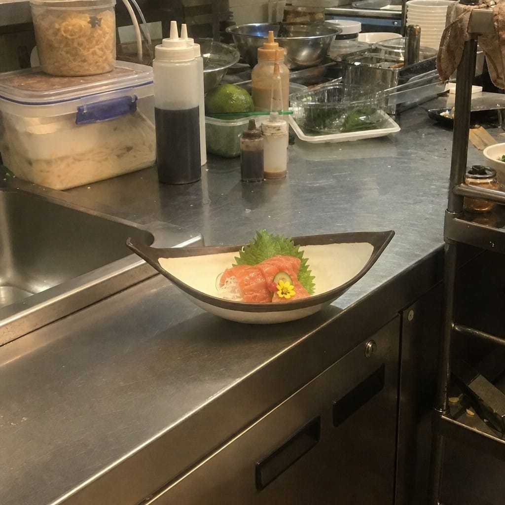 Customer photo review of Leaf-Shaped Bowl 305mm Melamine for Creative Presentations