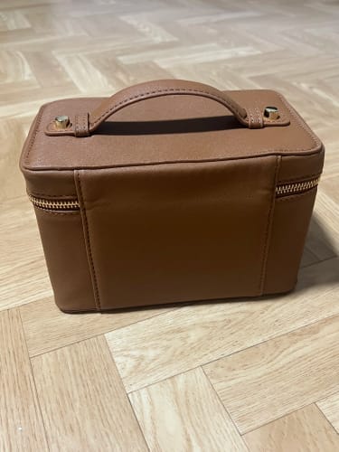 Customer photo review of Vanity Case en Cuir