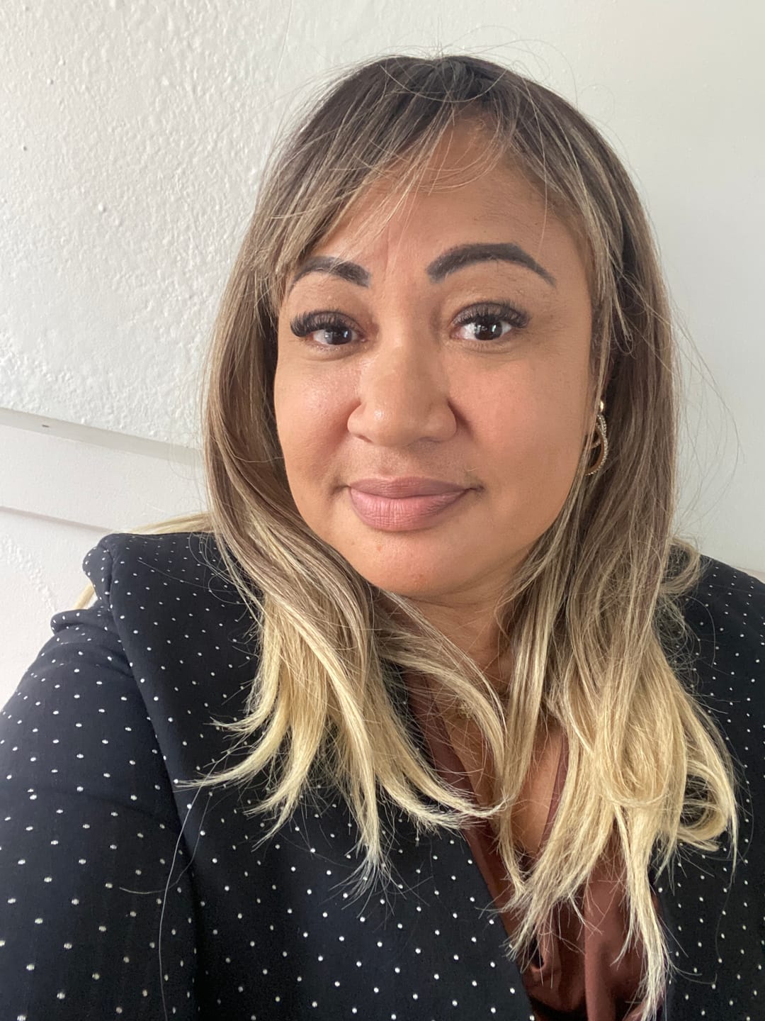 Customer photo review of Peruca Isa Loira com Franja (Premium)