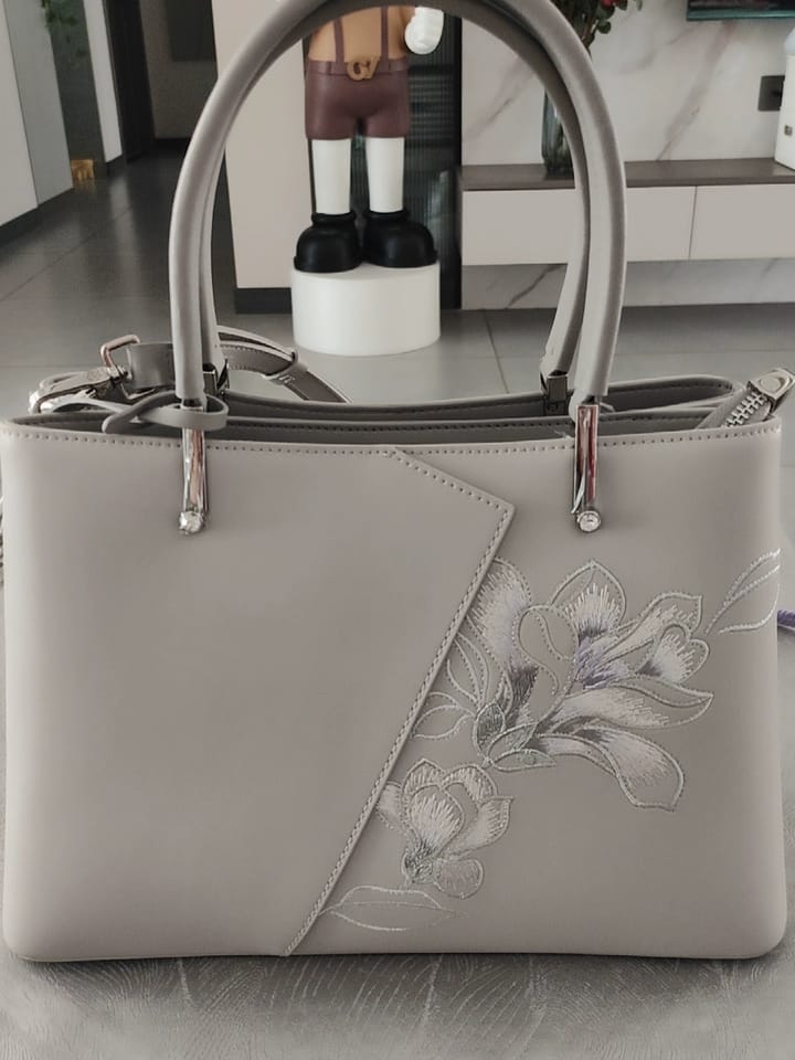 Customer photo review of Tang Red 30 Embroidered Magnolia Tote
