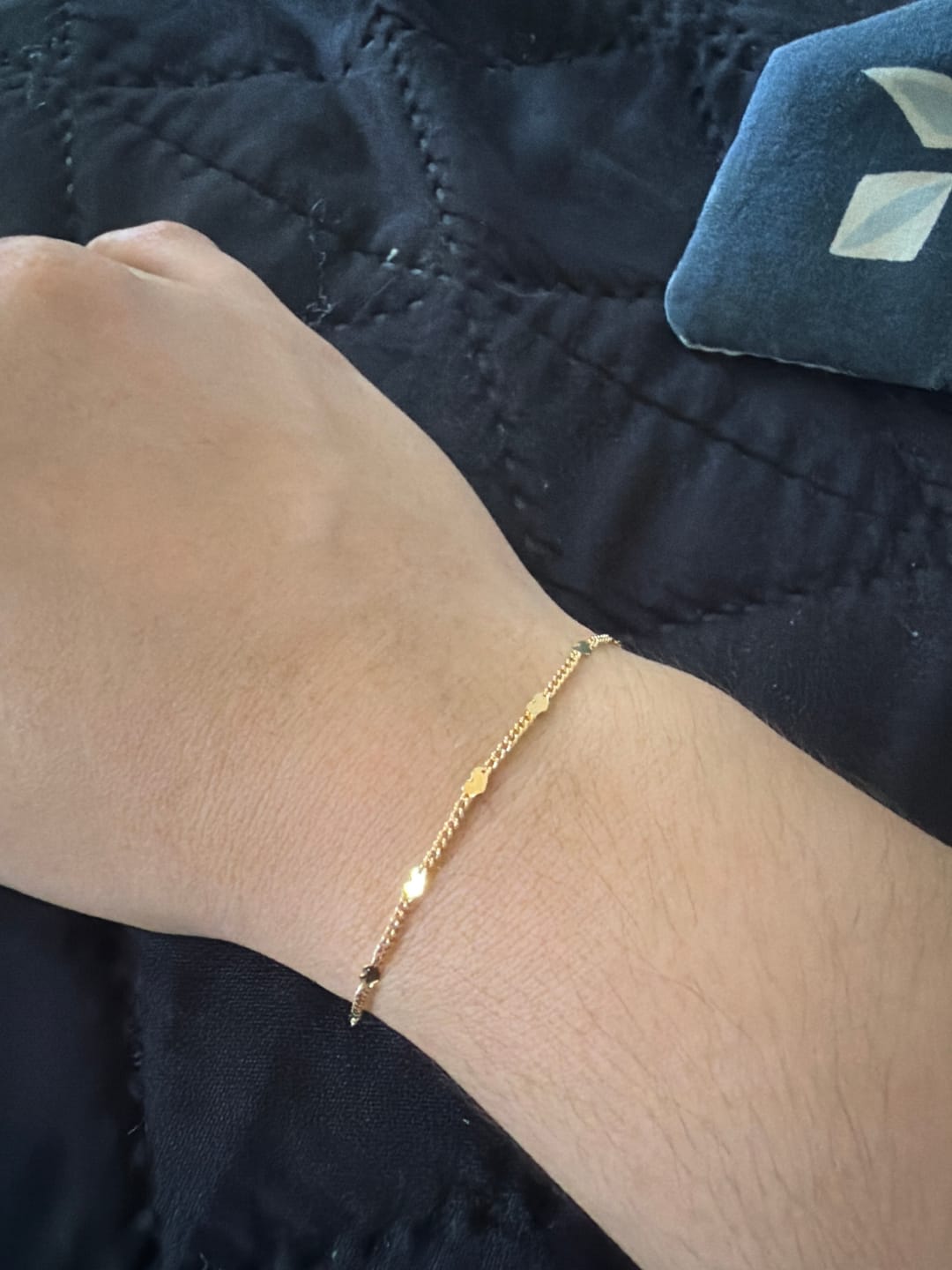 Customer photo review of Pulsera Con Corazones Planchados