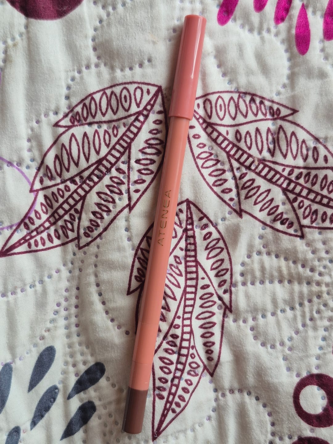 Customer photo review of Delineador de Labios en Gel Sublime