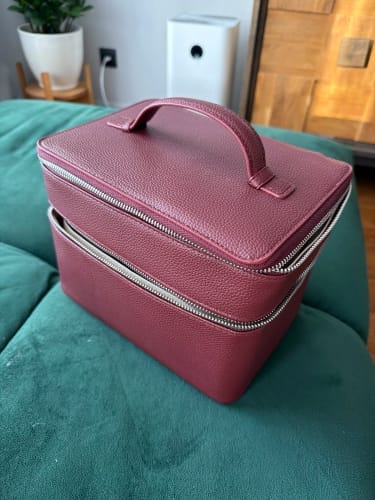 Customer photo review of Duo Vanity Case en cuir