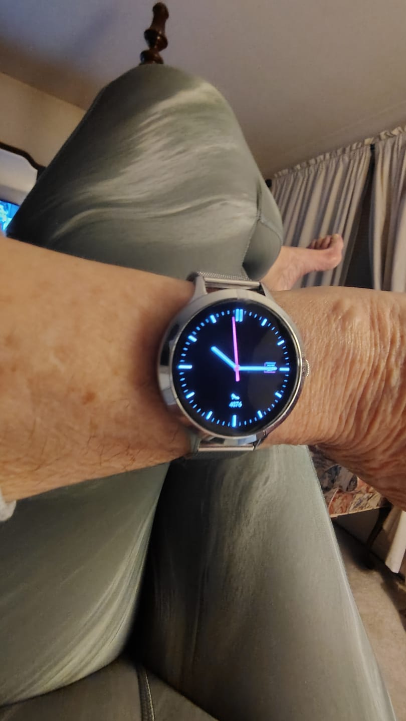 Customer photo review of NOVACCHI SOLARA Petite — Women's Smartwatch for Small Wrists