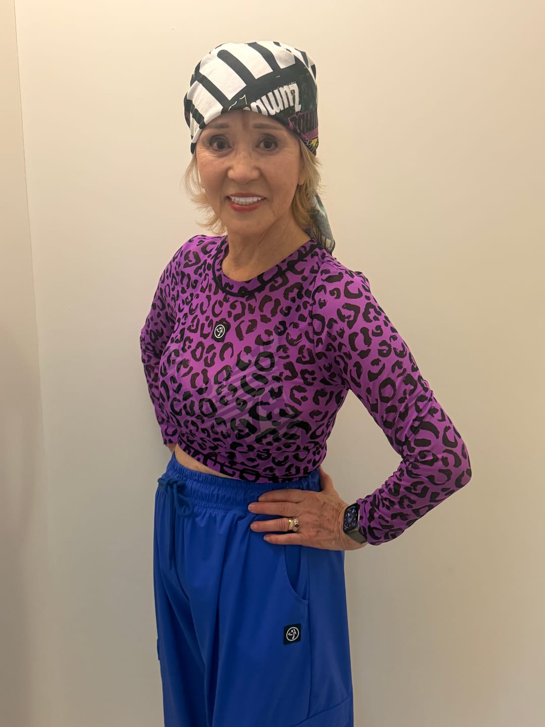 Customer photo review of Ultrabright Long Sleeve Mesh Crop Top - Cheetah