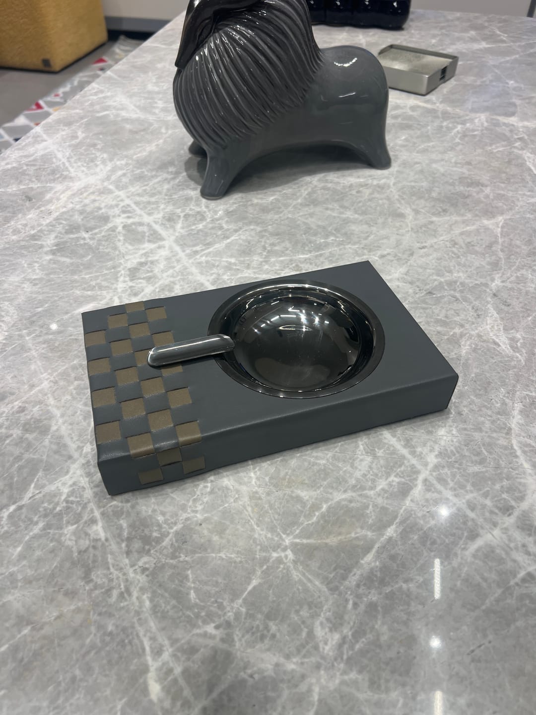 Customer photo review of GREY & KHAKI & METAL HAND-WEAVEN CIGAR TRAY DW201139C