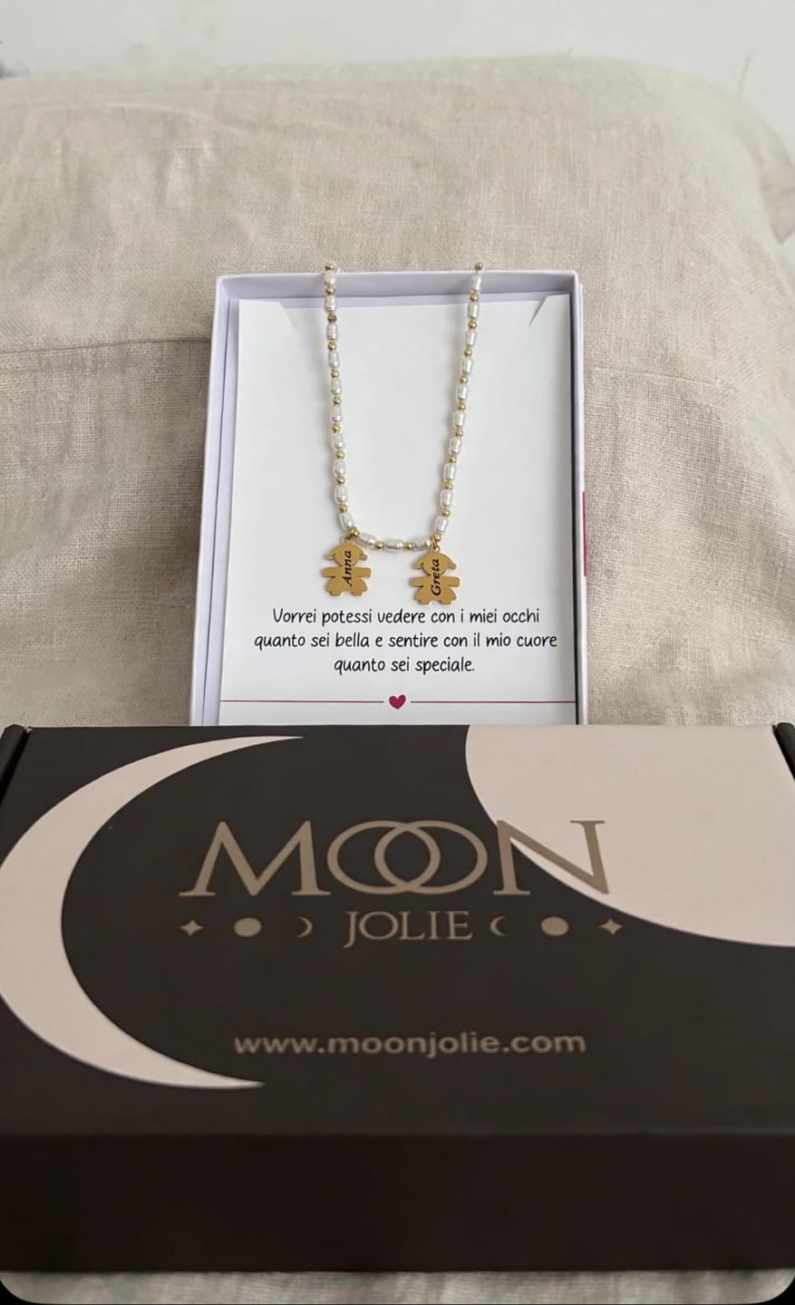 Customer photo review of Girocollo perline con bambini e incisione
