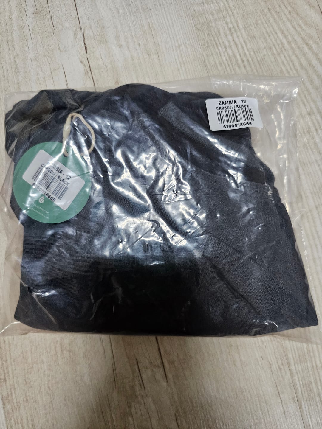 Customer photo review of ZAMBIA ONE PIECE - Carbon|Black