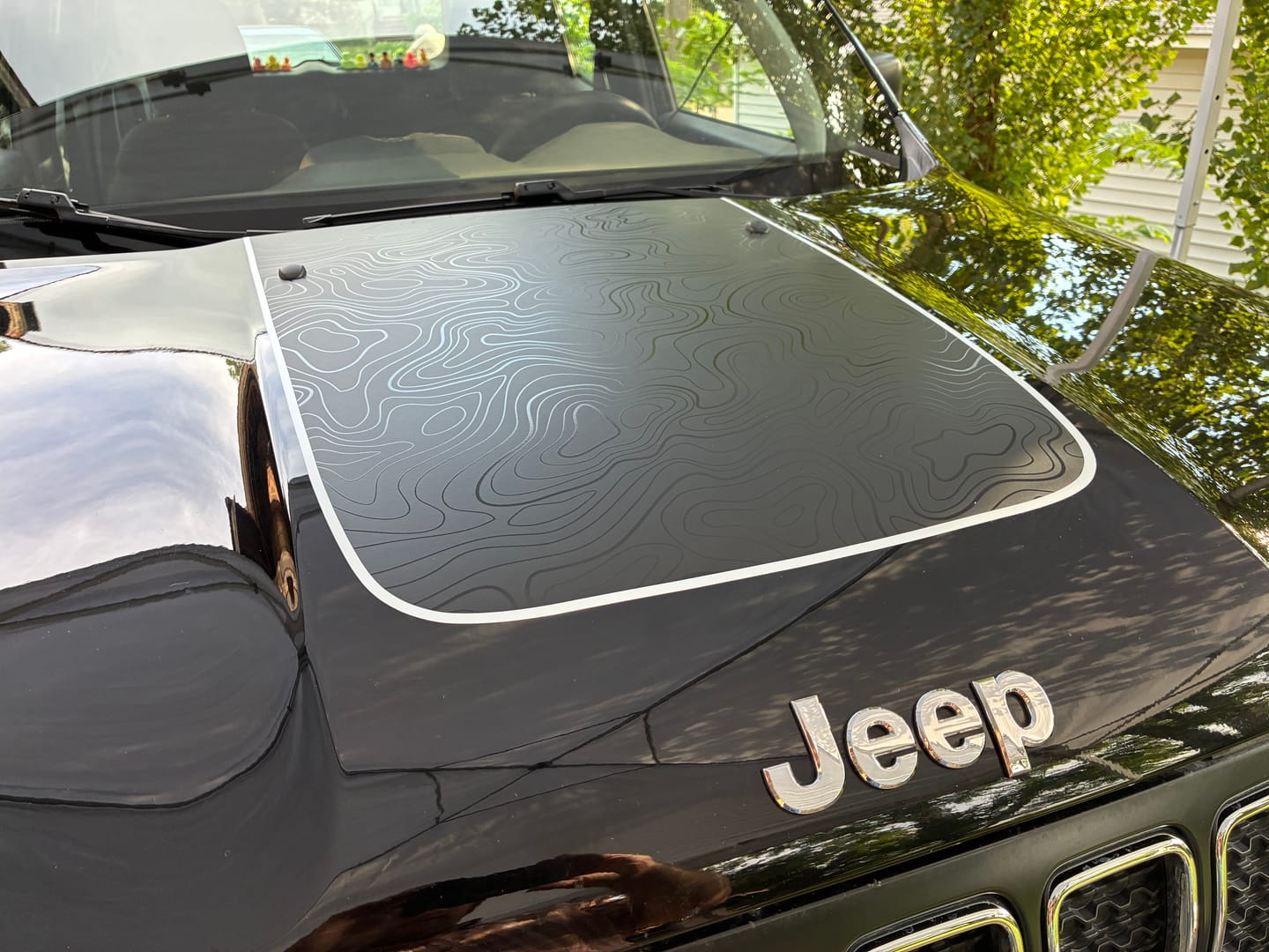 Customer photo review of Hood Graphic | fits Jeep Renegade BU 2015-2024