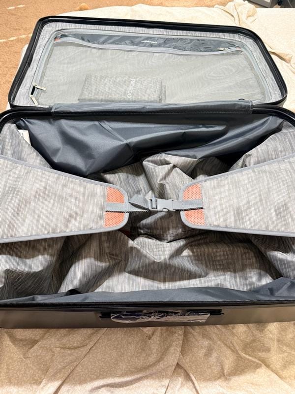 Customer photo review of Montecito 2.0 Hardside Check-in Cargo Trunk, 105 L