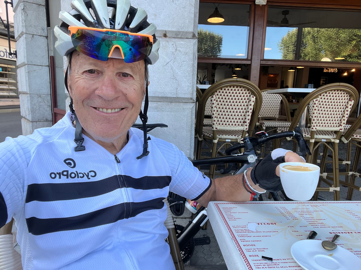 Customer photo review of MAILLOT DE CYCLISTE ROUTE BLANC (bandes noires) - ELEGANCE+