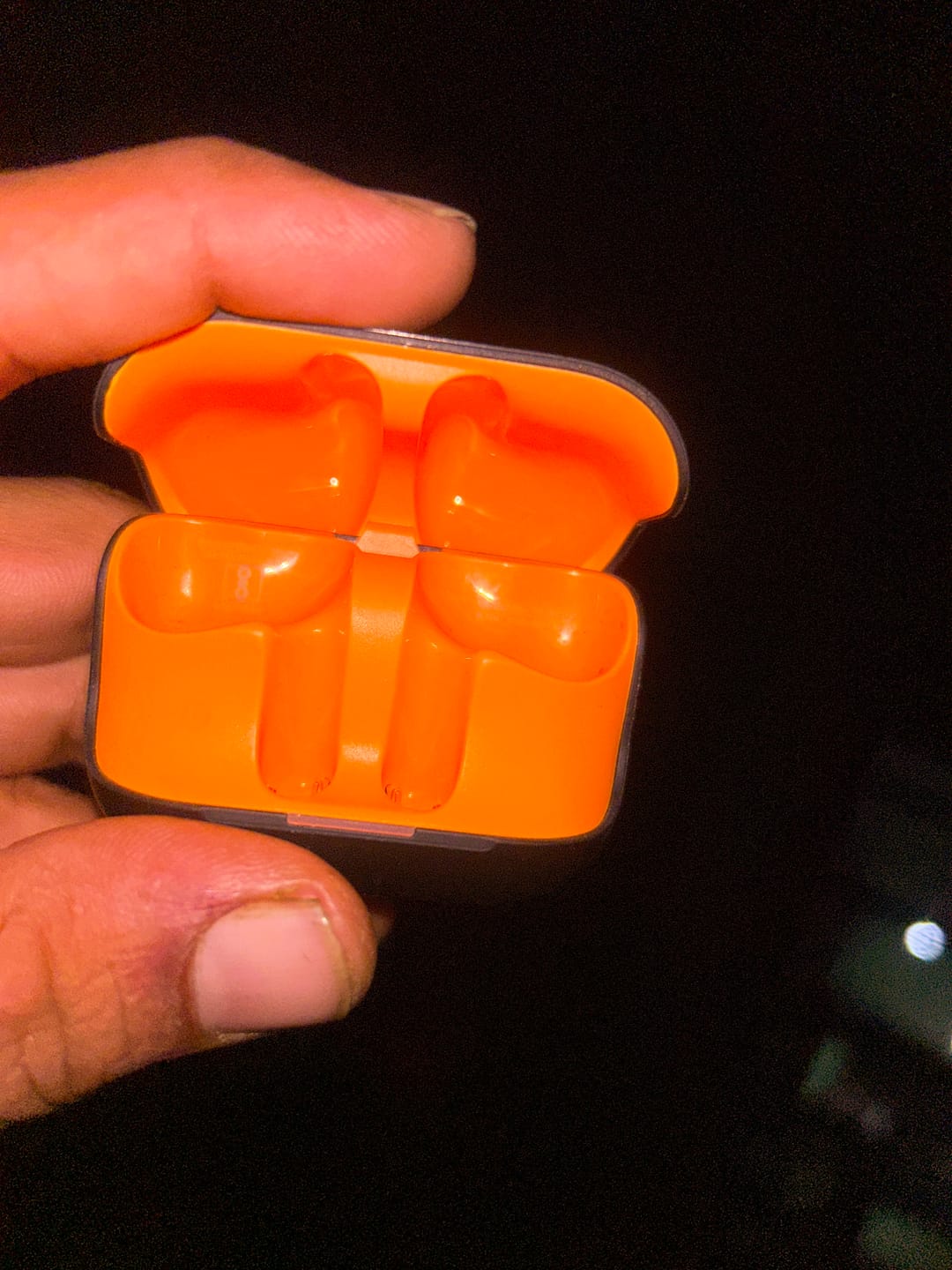 Customer photo review of Luxe Buds Z1