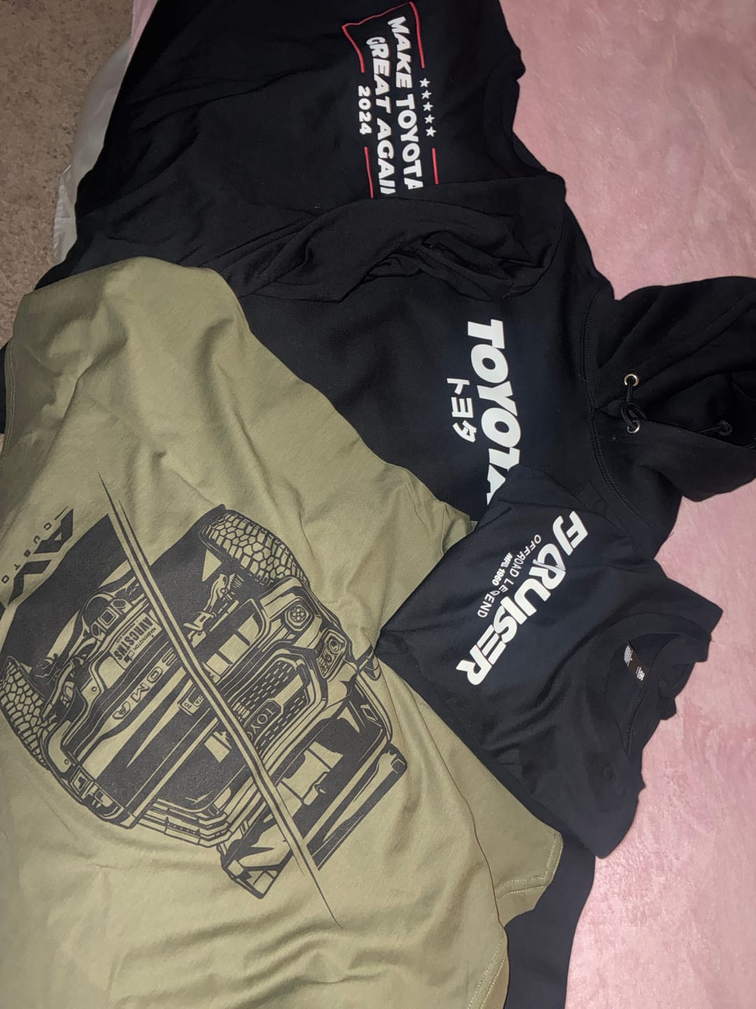 Customer photo review of Mystery Box (1 Hoodie, 2 T Shirts)