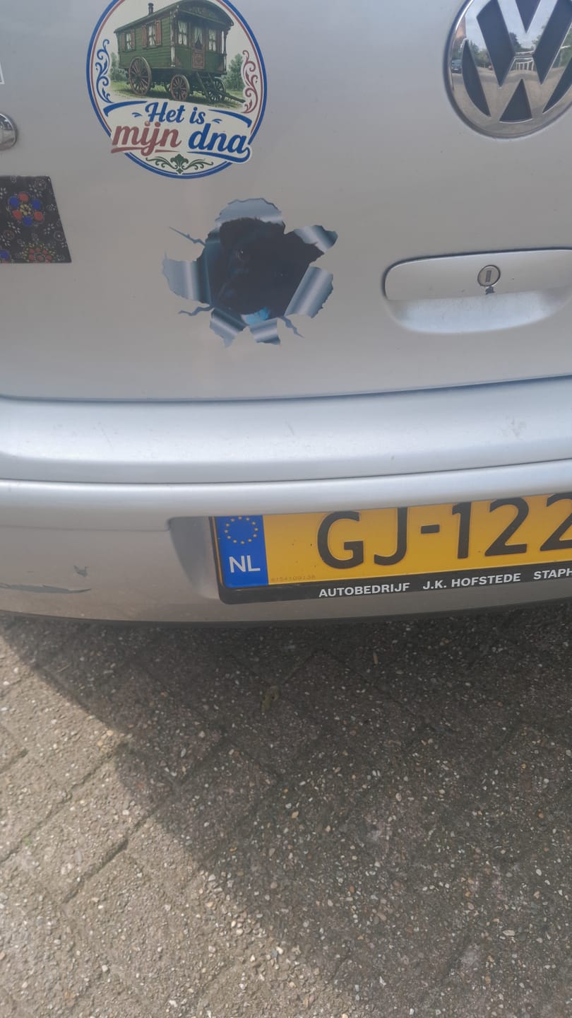 Customer photo review of Spioneren foto - Gepersonaliseerde autosticker