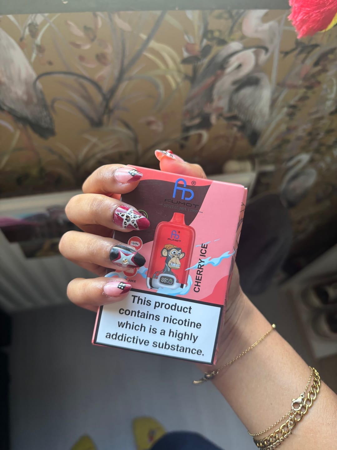 Customer photo review of Fumot Digital Box 12K Puffs | Vape Descartável Portugal 2% Nicotina