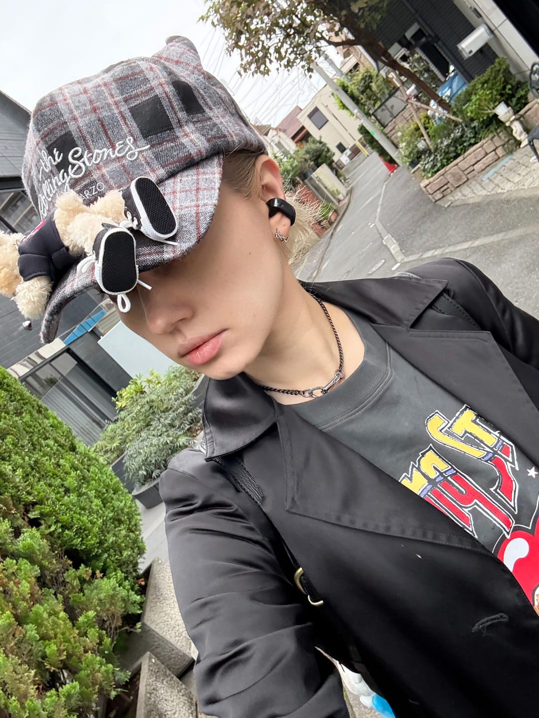 Customer photo review of 13DE MARZO Rolling Stones Devil Horn Plaid Cap Grey