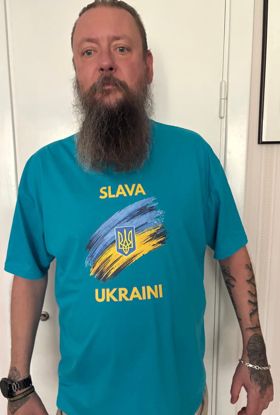 Customer photo review of Slava Ukraini Graphic T-Shirt