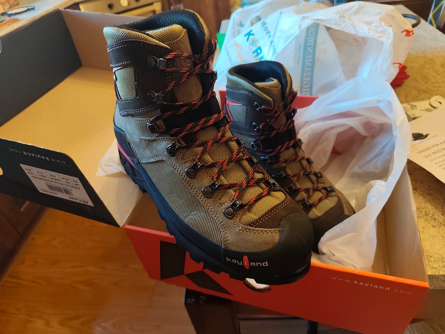 Customer photo review of Kayland Karatau GTX — Scarpone da Caccia in Montagna Gore-Tex, Suola Vibram Mulaz Evo
