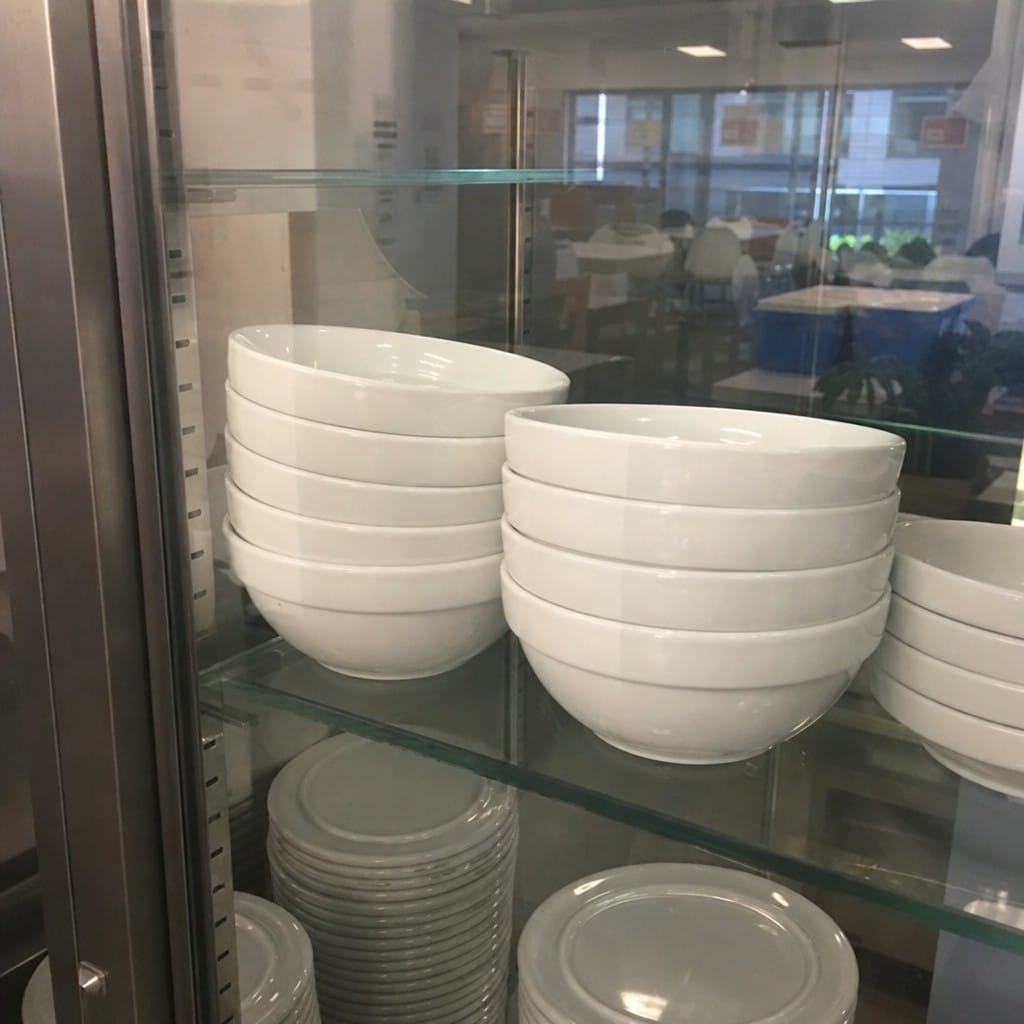 Customer photo review of Cereal Bowls 540ml Porcelain for Busy Catering Environments (Pack of 12)