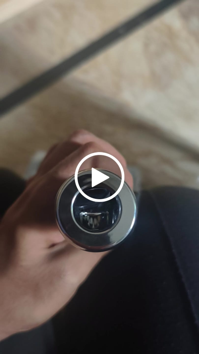 Customer video review of UV Protected Umbrella with Torch - Unbreakable | Windproof | Waterproof