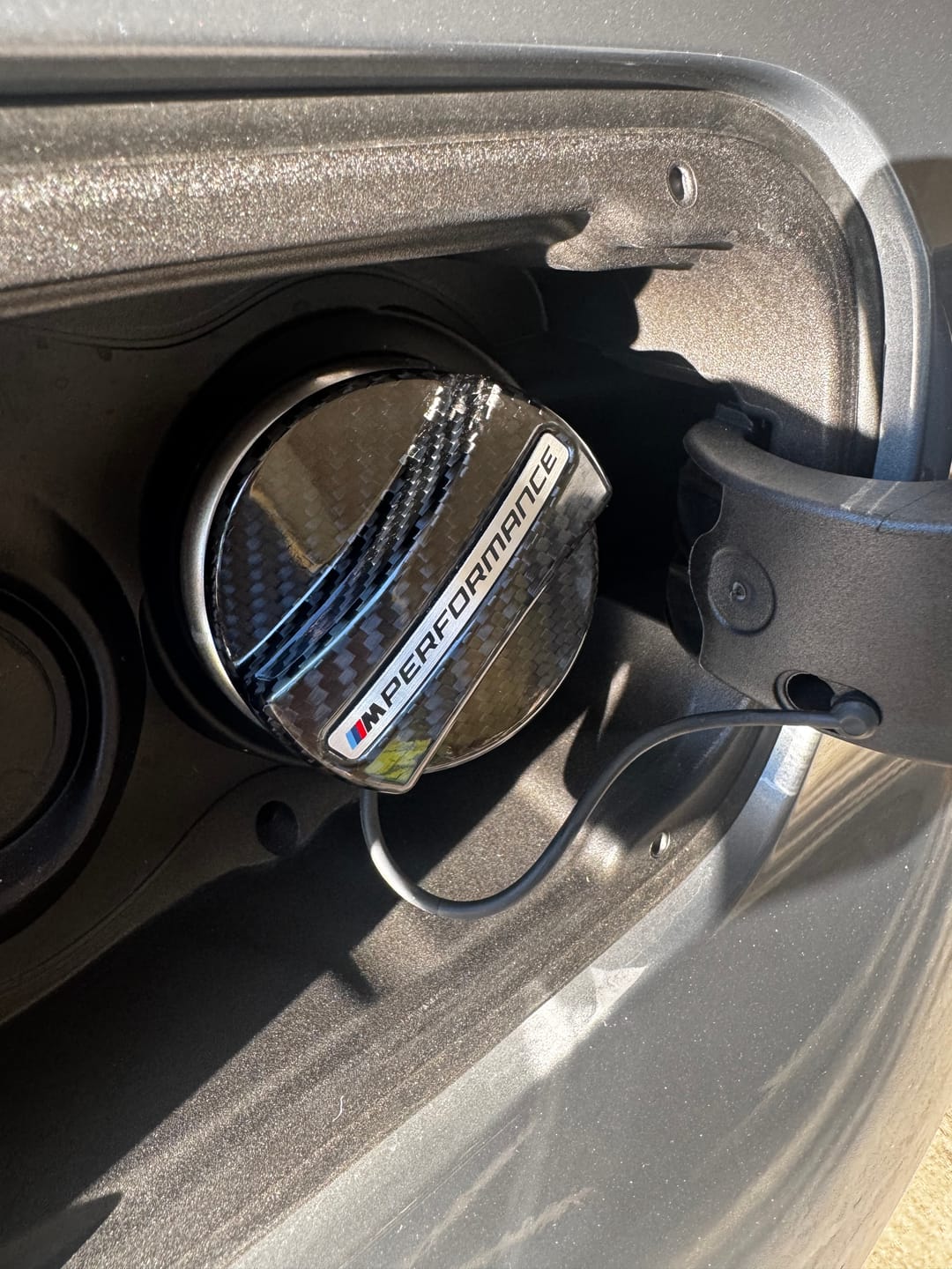 Customer photo review of Genuine BMW M Performance Carbon Fibre Fuel Filler Cap Cover 16112472988