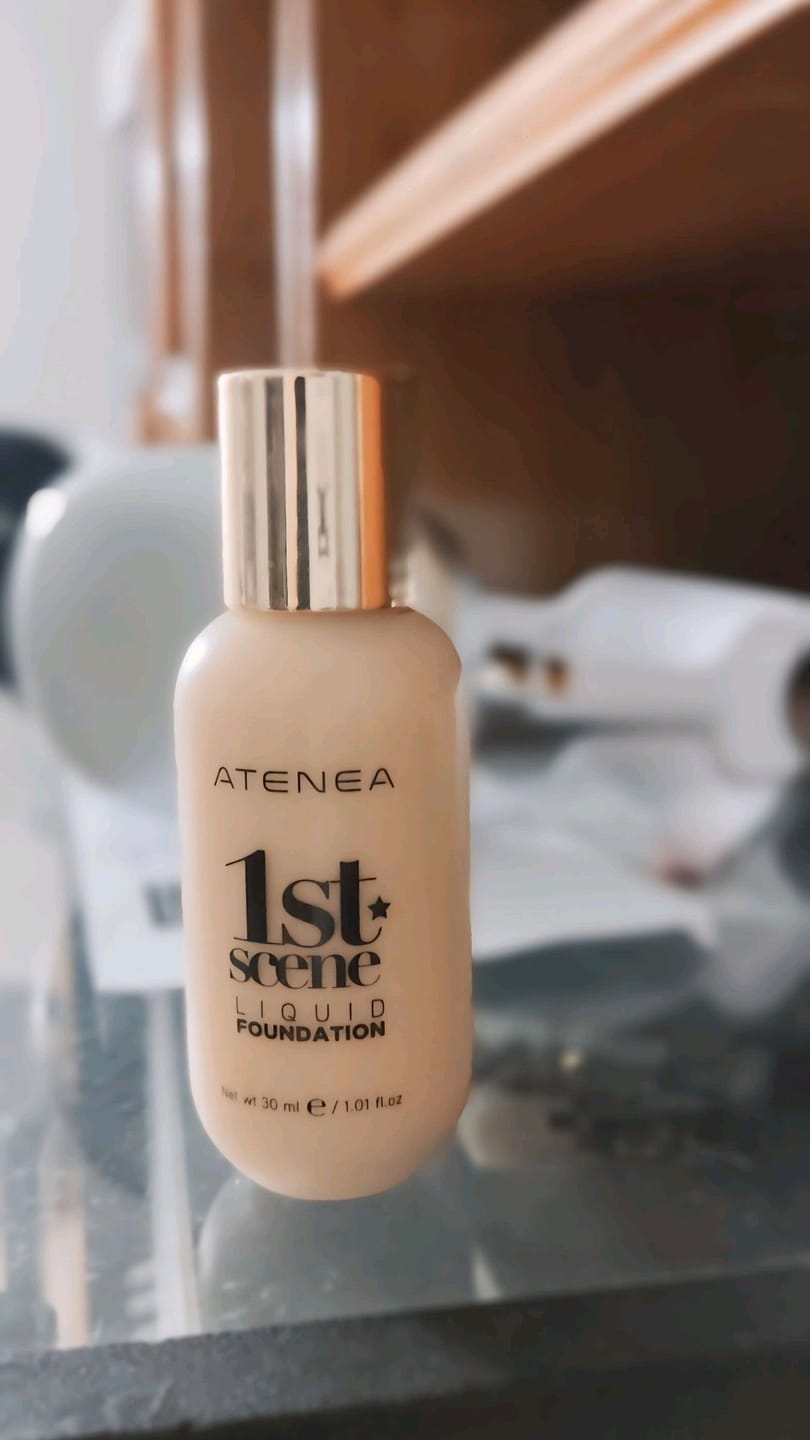 Customer photo review of BASE DE MAQUILLAJE LÍQUIDA 1ST SCENE