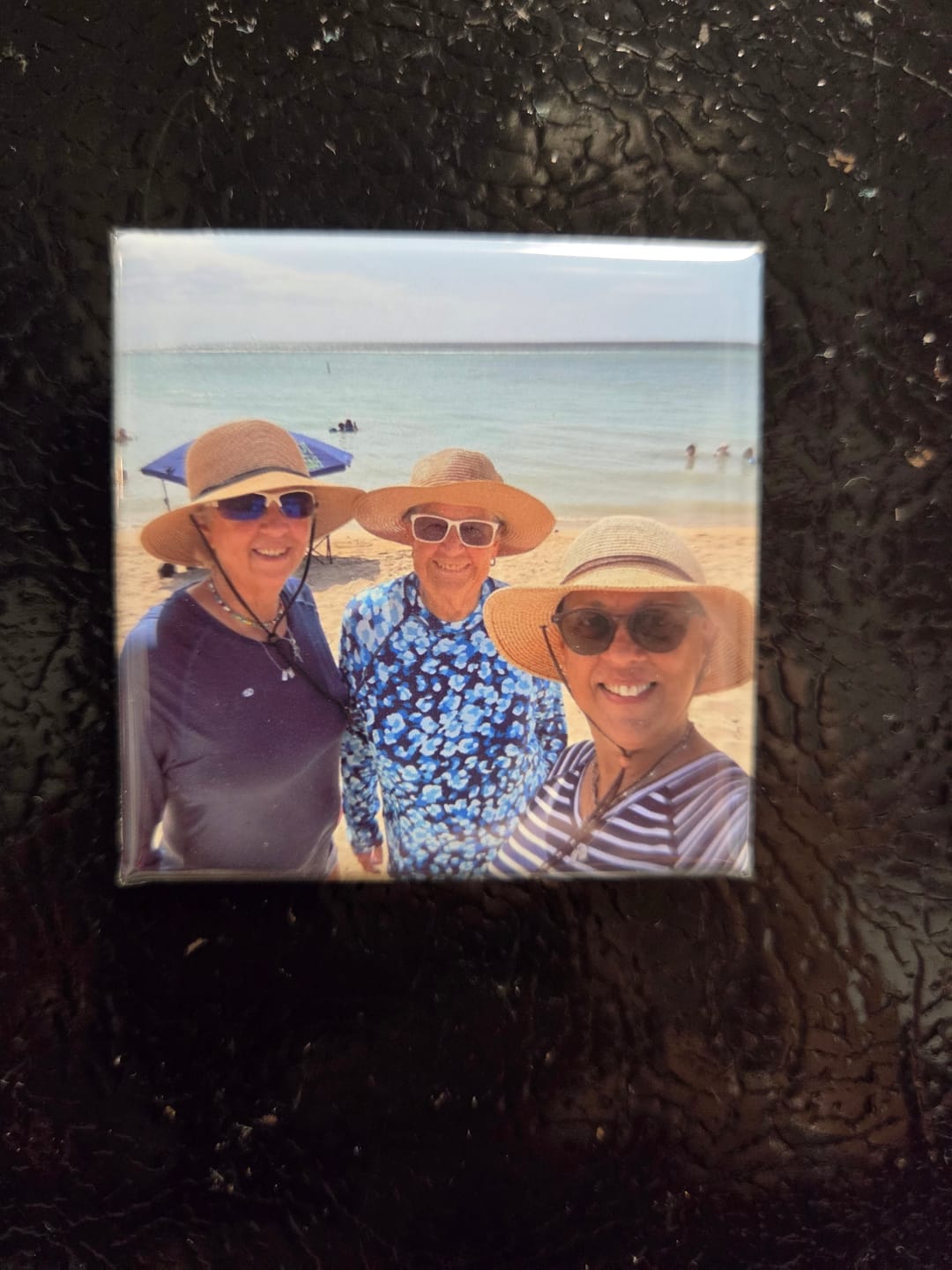Customer photo review of (3) Imanes Personalizados 2x2