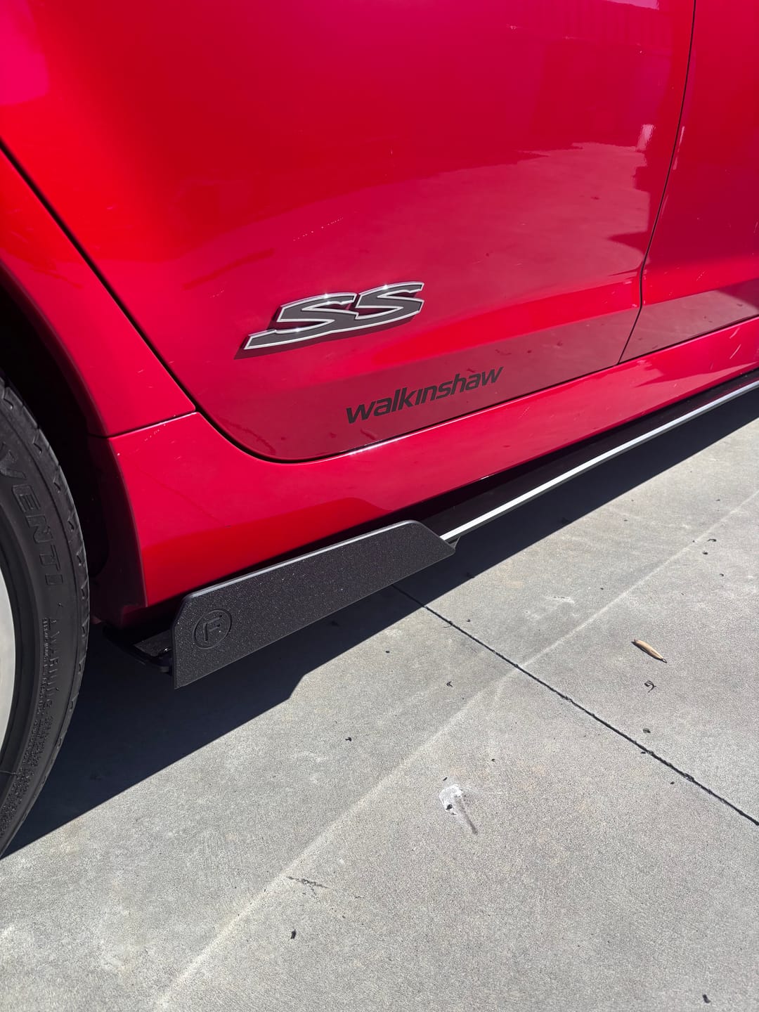 Customer photo review of VF Commodore S2 Sedan Side Skirt Splitters (Pair)
