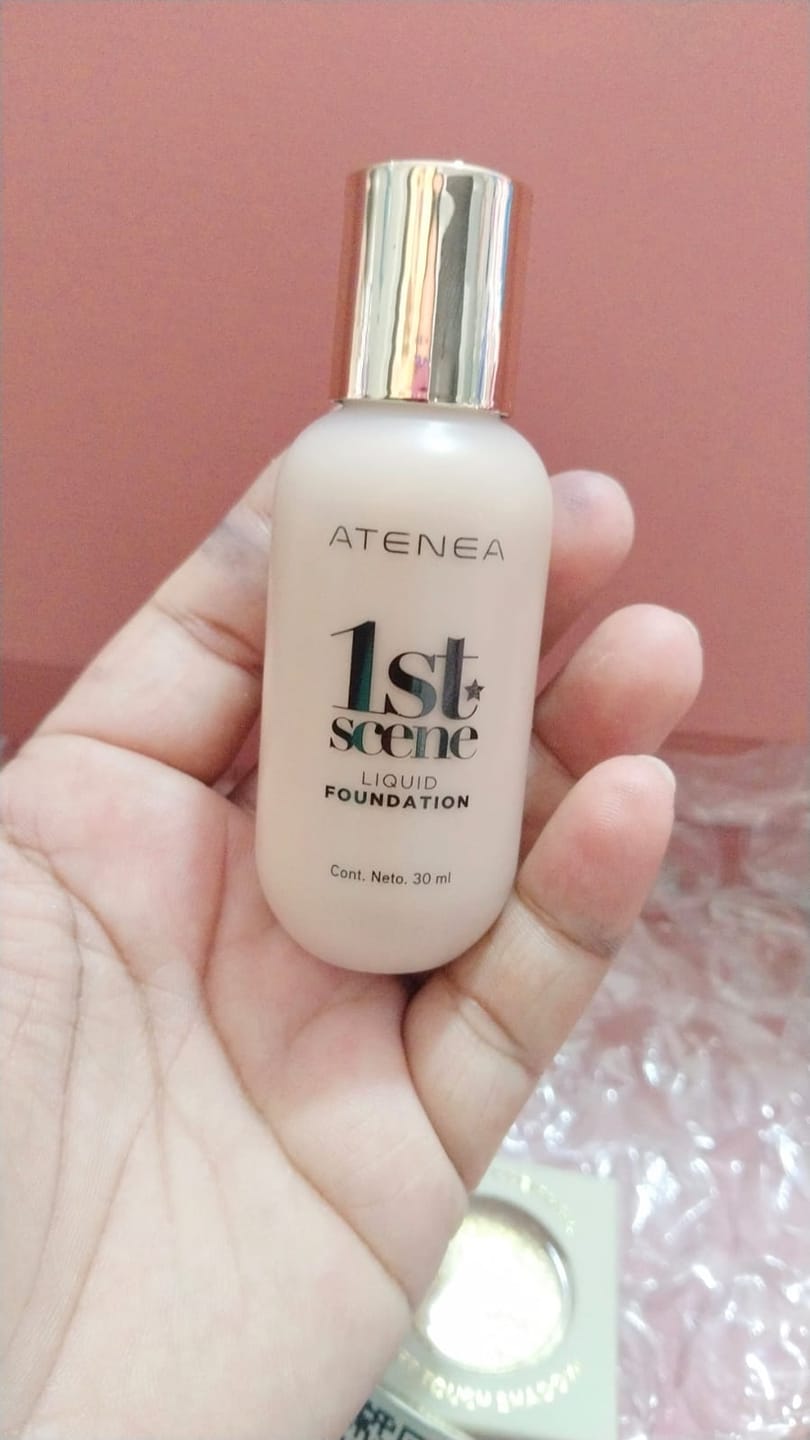 Customer photo review of BASE DE MAQUILLAJE LÍQUIDA 1ST SCENE