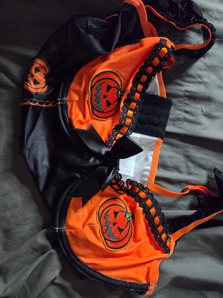 Customer photo review of Conjunto disfraz de lencería sexy y seductora para halloween