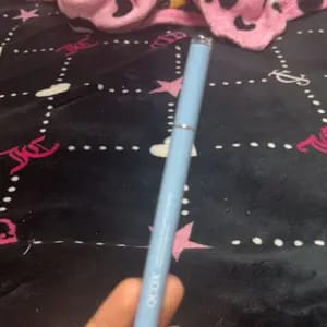 Customer photo review of Eyeliner Waterproof Leggero Lunga Tenuta Texture Setosa