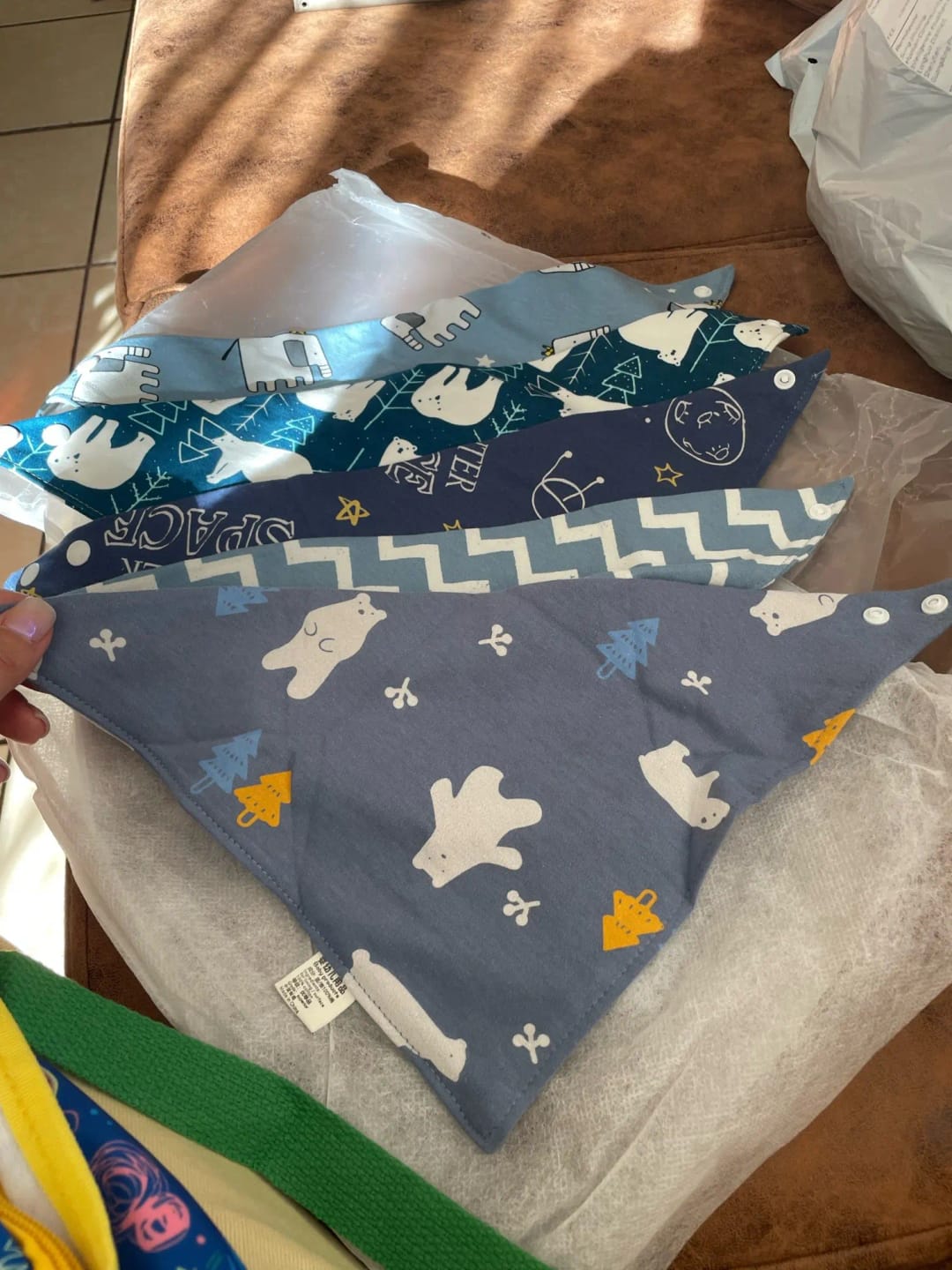 Customer photo review of baberos impermeables 5 Piezas