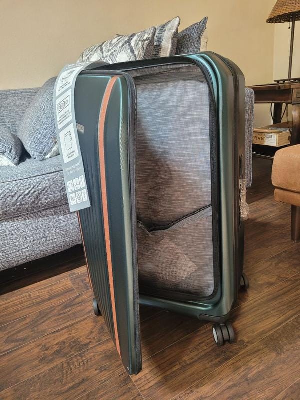 Customer photo review of Montecito 2.0 Hardside Check-in Cargo Trunk, 105 L