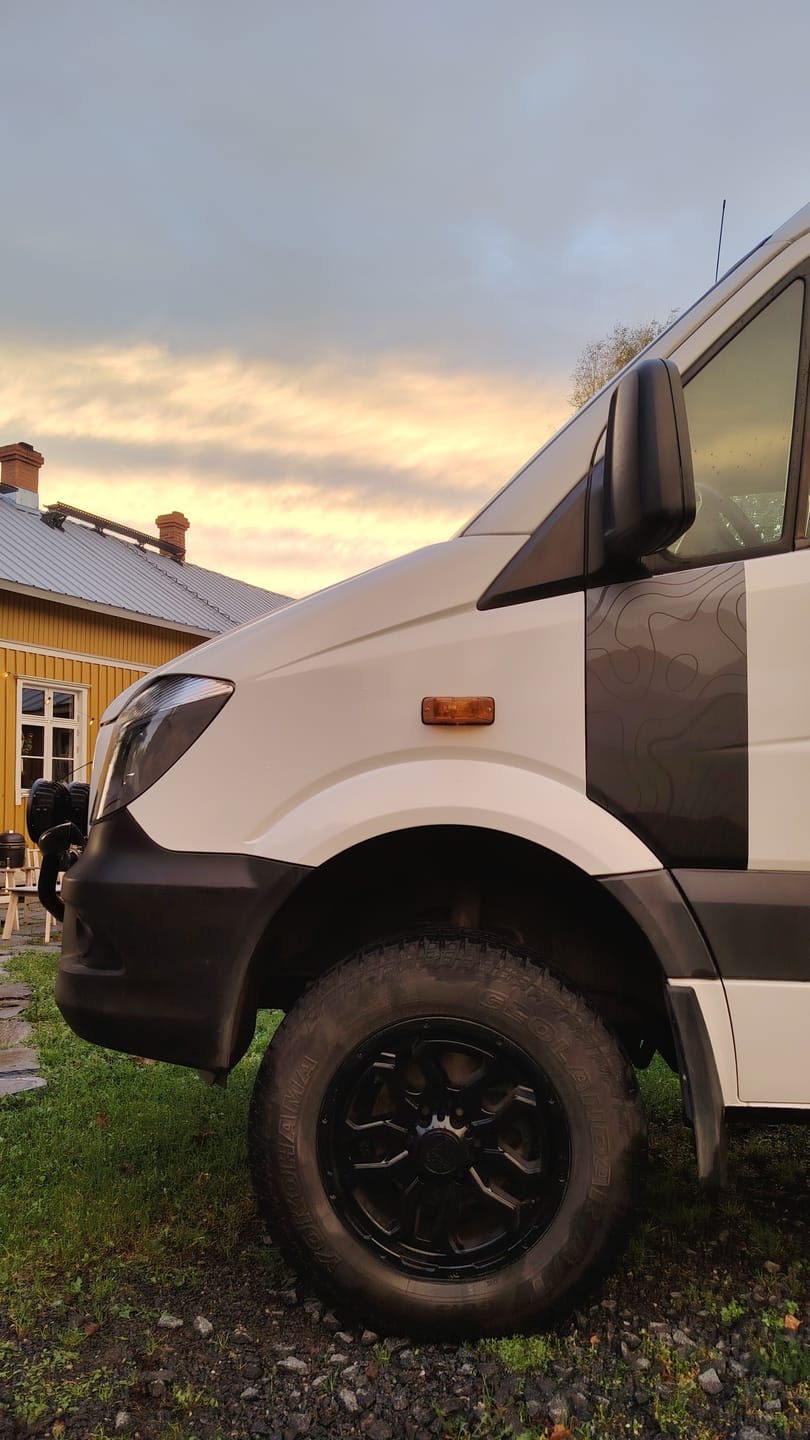 Customer photo review of Topographic Front Door Graphics – Mercedes Sprinter / VW Crafter Mk1 Mk2 Compatible