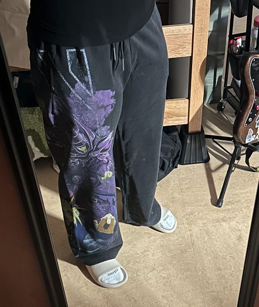 Customer photo review of 2004 - Yu-Gi-Oh!® Sweats