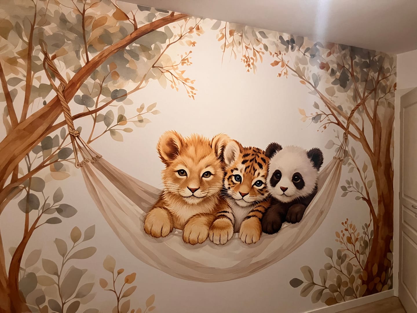 Customer photo review of Papier Peint Animaux   Hamac Lion, Tigre, Panda